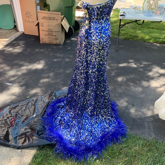 Dress - Picture 2 of 3